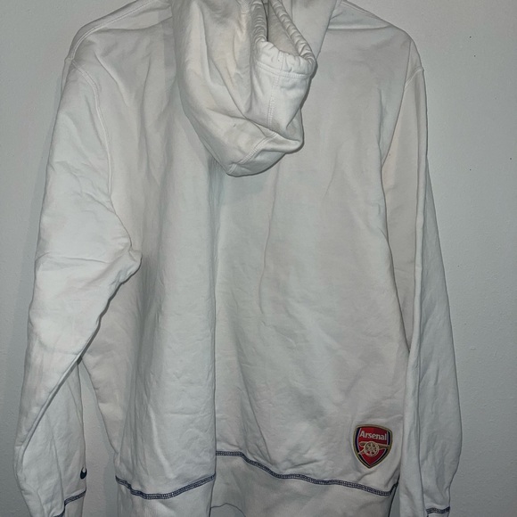 Nike Arsenal soccer hooded sweatshirt. - Picture 3 of 9